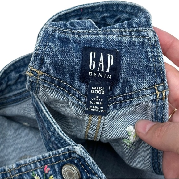 Gap Denim Toddler Girls Shortall Daisy Embroidered Size 2T - Picture 2 of 5